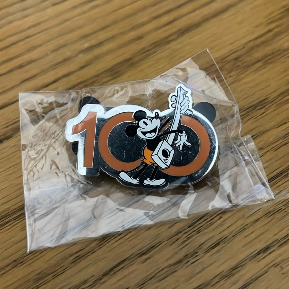 Walt Disney Animation Studio- Mickey Playing Guitar -Disney 100 - Pin NEW Rare